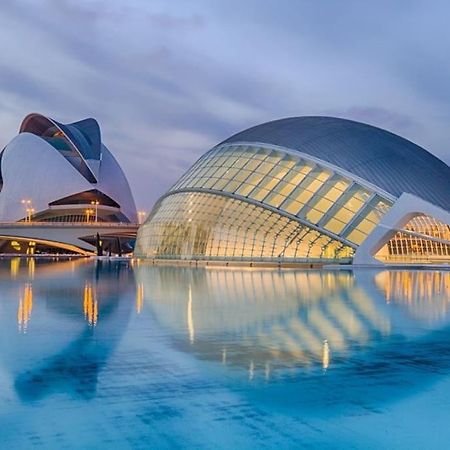 Valencia Las Artes Y Ciencias + Garaje + Netflix Ngoại thất bức ảnh