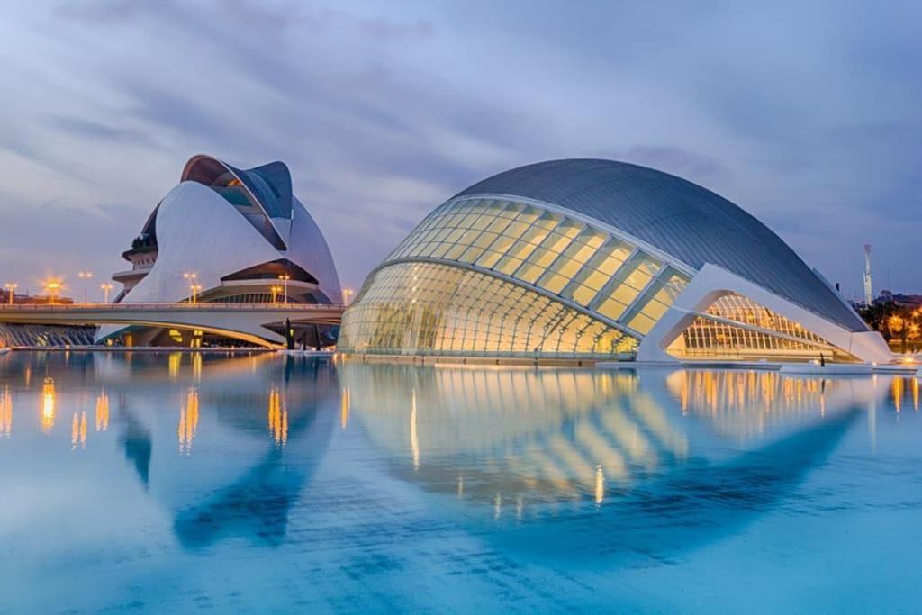 Valencia Las Artes Y Ciencias + Garaje + Netflix Ngoại thất bức ảnh