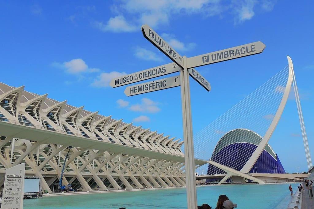 Valencia Las Artes Y Ciencias + Garaje + Netflix Ngoại thất bức ảnh