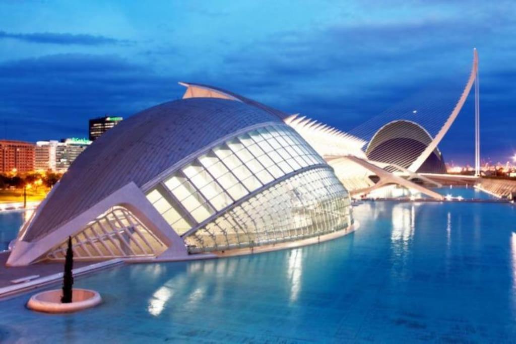 Valencia Las Artes Y Ciencias + Garaje + Netflix Ngoại thất bức ảnh
