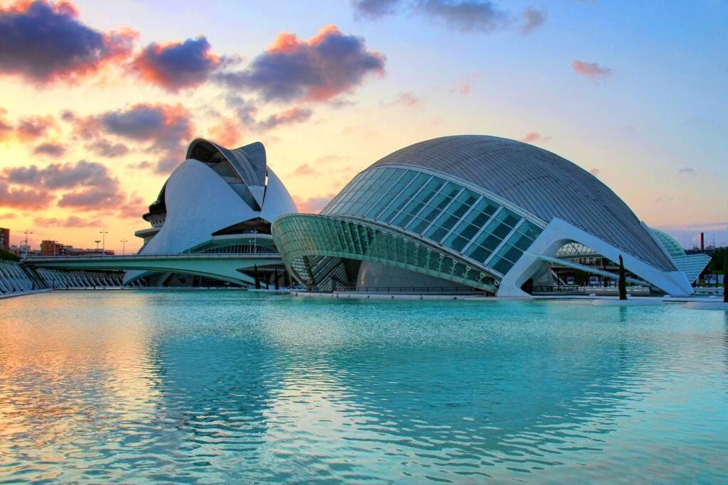 Valencia Las Artes Y Ciencias + Garaje + Netflix Ngoại thất bức ảnh